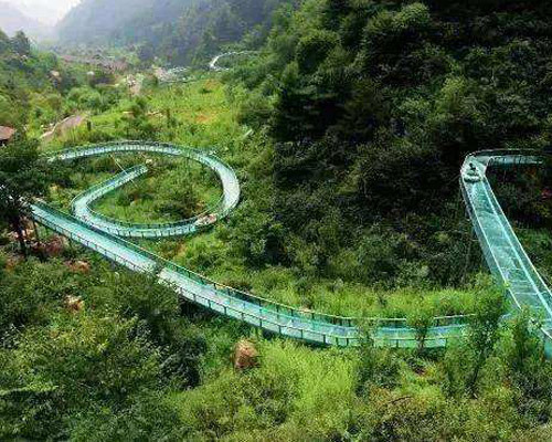 为什么玻璃水滑道这么火，河南厂家来告诉你