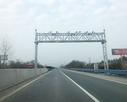 高速公路标志杆
