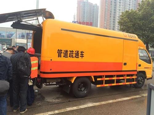 化粪池应急清掏抢修服务