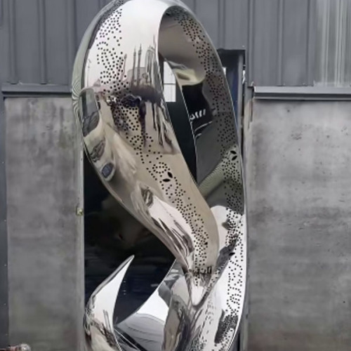不锈钢雕塑镜面造型
