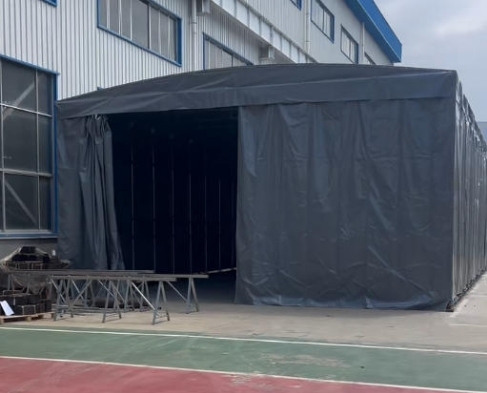 推拉雨棚